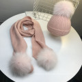 Chaud hiver chapeau écharpe tricoté laine et cachemire fausse fourrure pom poms femmes chapeau et écharpe ensemble